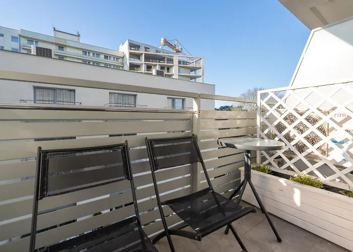 Nowa Slavia, Sun & Snow *